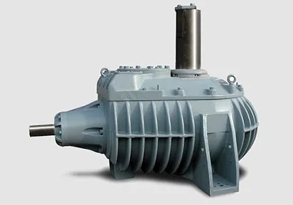 What are the advantages and disadvantages of using aluminum for gearbox housing?